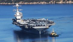 Gerald R. Ford зализывает раны: 30 «Шахедов» атаковали авианосец роем. Один прорвался. Корабль покинул «море боя»