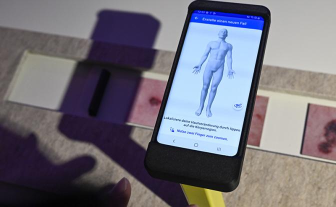 Клеймо для нейросетей: ИИ маскируется быстрее, чем его ловят