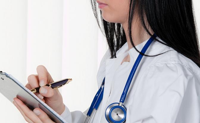 Стало известно, сколько соли попадает в организм из готовой еды