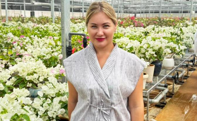 На фото: эксперт-флорист, директор по развитию федеральной сети и креативный флорист Алина Селянина