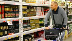 По бутылочке? Акцизы и НДС ударили, скорее, по здоровью населения