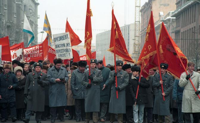 На фото: митинг в поддержку обновленного целостного Союза ССР в Москве, 1991г