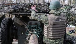 Битва за Славянск: Русская гаубица Д-30 устроила ад в Кривой Луке – выплывших из подвалов “птах Мадьяра” бьют как мух 