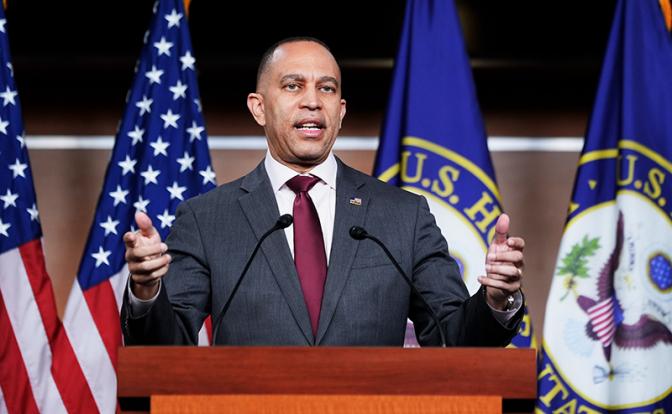 На фото: Хаким Джеффрис