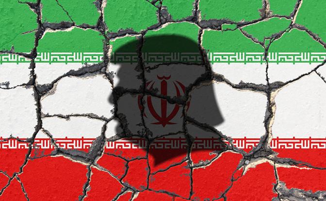 Отступил из-за страха: Иран ответил на решение Трампа отложить удары