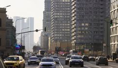 Мертвому припарки: МАЭ из-за нехватки топлива рекомендовало водителям снизить скорость на 10 км/час