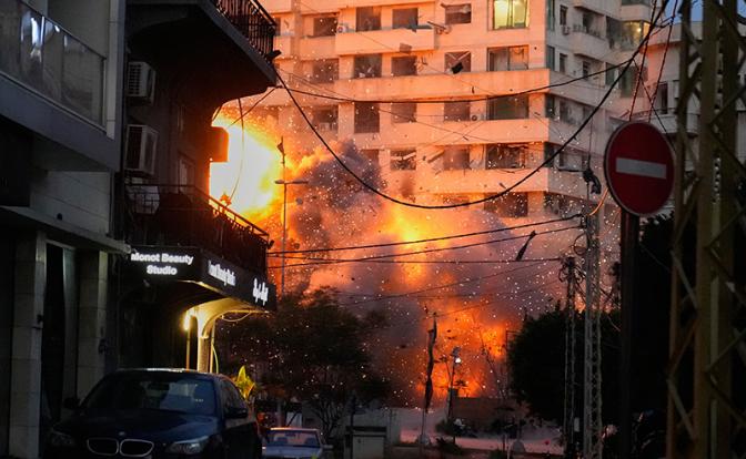 Второй фронт Израиля: Тель-Авив, запуская ракеты по Ирану, объявил, что заберет "свои земли" в Ливане