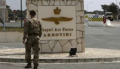 Не надо нам гадить! Англичанка, на выход!