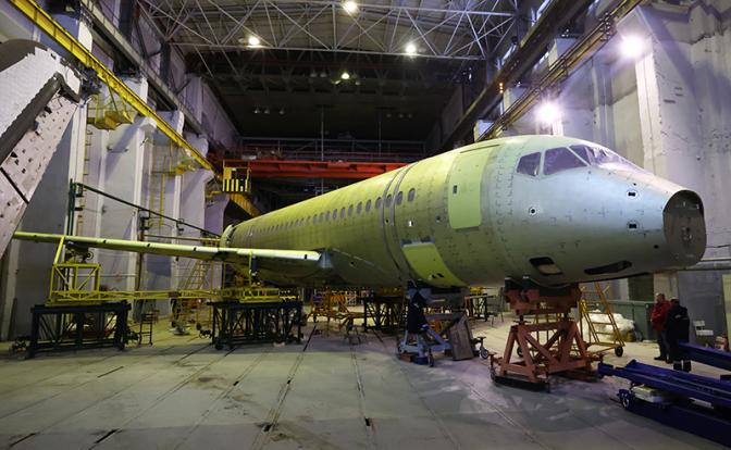 На фото: Superjet-100 (SSJ-New)