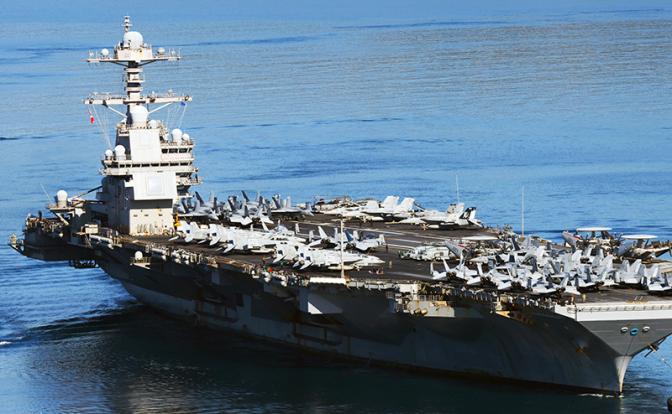 На фото: авианосец США USS Gerald R. Ford
