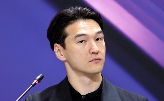 На фото: Нурлан Сабуров