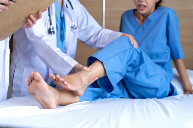 Россиянам назвали эффективные способы победить весеннюю боль в суставах