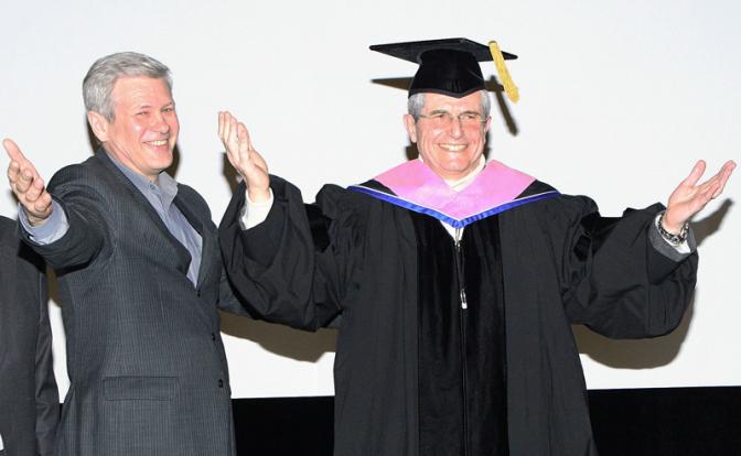 На фото (слева направо): французский режиссер Клод Лелуш и декан режиссерского факультета ВГИКа Олег Шухер, 2008 год.