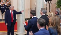 Свистать всех наверх! Трамп нашел способ загнать Европу на эсминцы и идти на войну с Ираном