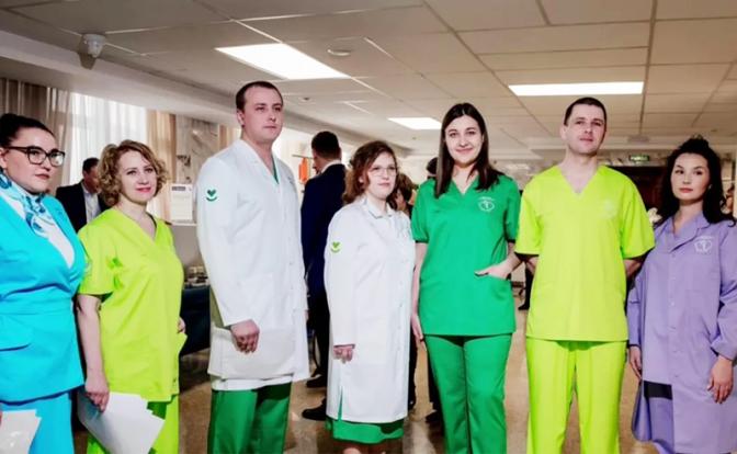 Михаил Зайцев (КПРФ): Идея с разноцветной одеждой для медиков Алтая напоминает советский фильм «Кин-дза-дза!»