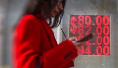 Эксперт дал совет россиянам по поводу курса доллара