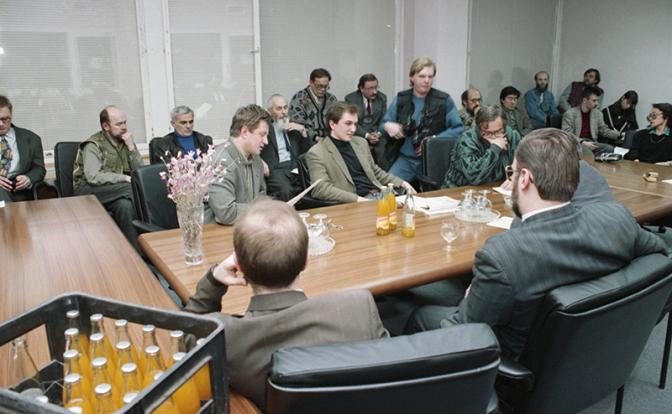 На фото: круглый стол "Нетрадиционные партии в российской политике", 1995 год.