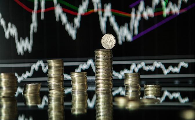 Странные игры с бюджетным правилом – Силуанов готовит рубль к эпическому обвалу?