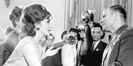 Секс-символ и мировая знаменитость: О встрече с Гагариным мечтали Джина Лоллобриджида и Елизавета II, Фидель Кастро и Амаду