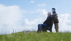 Назван неочевидный признак болезни Паркинсона, проявляющийся только во сне