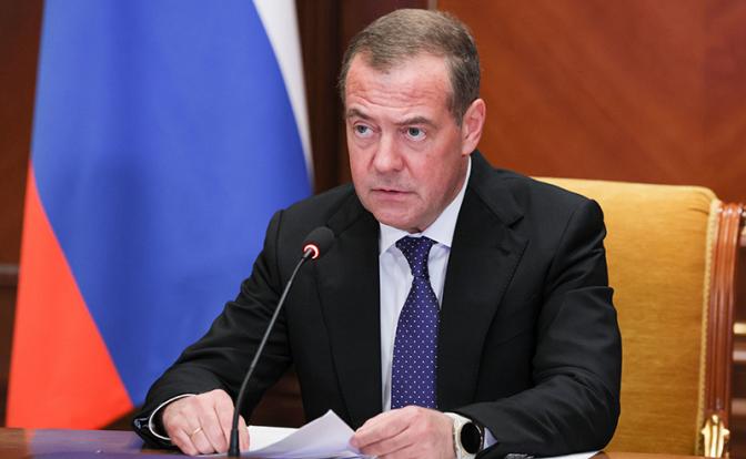 На фото: зампредседателя Совбеза РФ Дмитрий Медведев