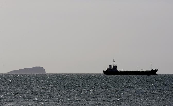 Украинские беспилотники атаковали нефтяной танкер в российских водах