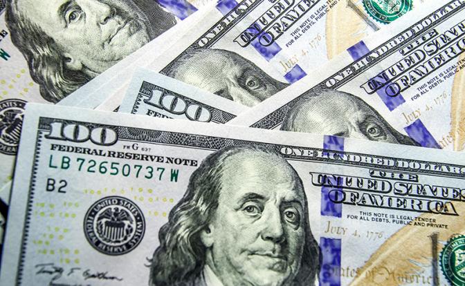 Прогноз курса доллара: в мае рубль может побить рекорды