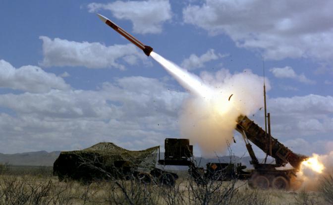 На фото: зенитная ракета система MIM-104 Patriot.