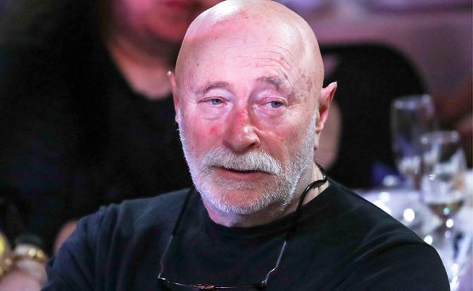 На фото: писатель Григорий Остер