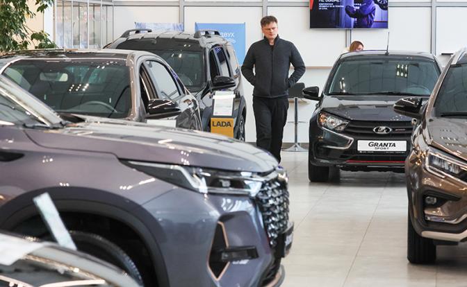 Импортопомутнение: Экономика России катится в пропасть верхом на "АвтоВАЗе"