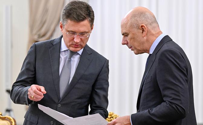 На фото: вице-премьеры РФ Александр Новак и глава Минфина Антон Силуанов (слева направо)
