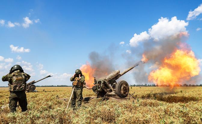 Российские войска продвигаются к центру Константиновки сразу с трех направлений