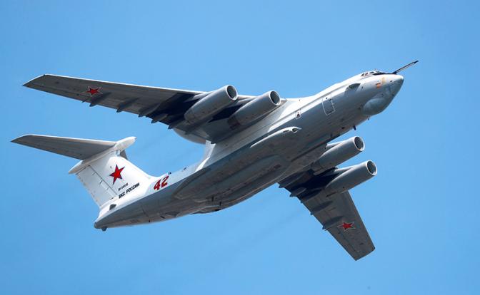 На фото: самолет дальнего радиолокационного обнаружения и управления А-50У