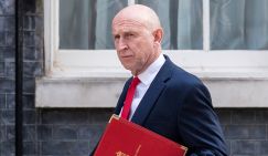 Как Кремль Хили убивал: Охота на британского министра обороны выдалась лихой и веселой