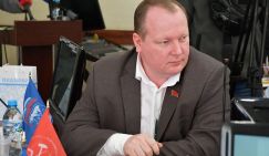 Троллейбусы гниют, ямы — за 27 миллионов, а таблички — за счёт жителей