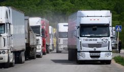 Пробка будет гарантированно: Граница между Казахстаном и Россией превратилась в полосу препятствий