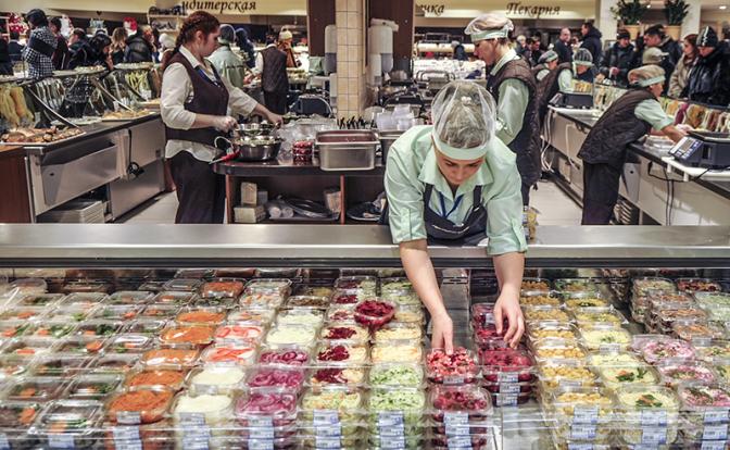 Россиянам назвали продукты, которые опасно покупать в магазине