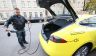 Депутаты ждут Tesla с зелёным огоньком в России. "Электрички"-такси хотят вывести из-под закона