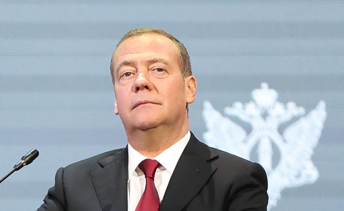 На фото: заместитель председателя Совета безопасности РФ Дмитрий Медведев