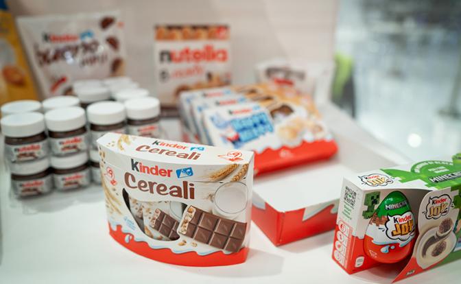 «Пятерочка» и «Перекресток» остановили закупку продукции Raffaello и Kinder