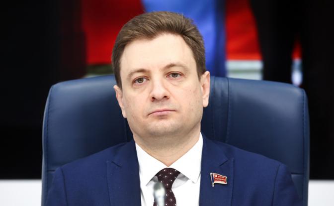 На фото: зампред комитета Госдумы по контролю Георгий Камнев.