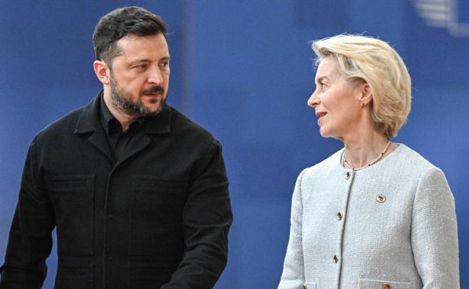 На фото: глава Еврокомиссии Урсула фон дер Ляйен и президент Украины Владимир Зеленский