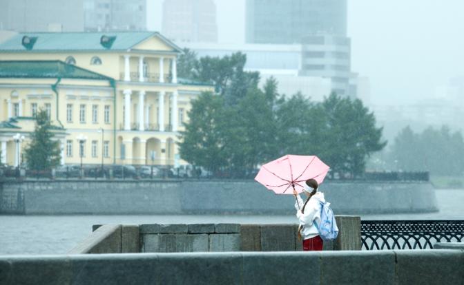 Москву накрыли ливни, град и грозы