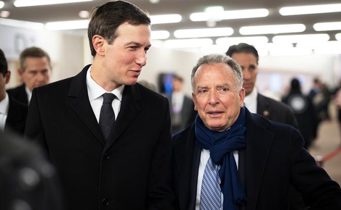 На фото: бизнесмен Джаред Кушнер и спецпосланник президента США Стив Уиткофф