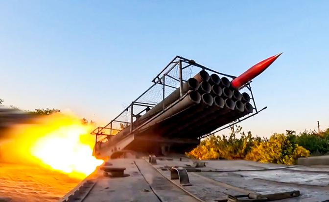Российские военные ударили по заводу автомобильных агрегатов и портовому терминалу