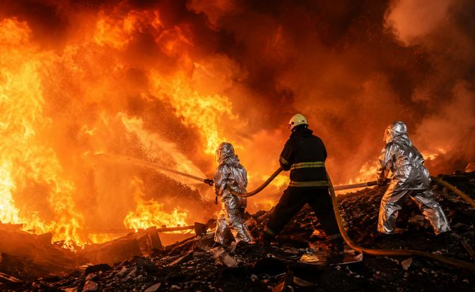 Километры огня, Киев такого еще не видел: 5 августа Россия начала отвечать по-настоящему – за Геленджик, за Крым, за НПЗ и Wildberries