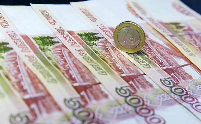Бежать особо и некуда: эксперты о рублевых вкладах россиян