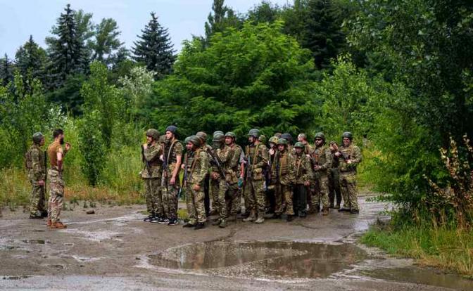 На фото: военнослужащие ВСУ.