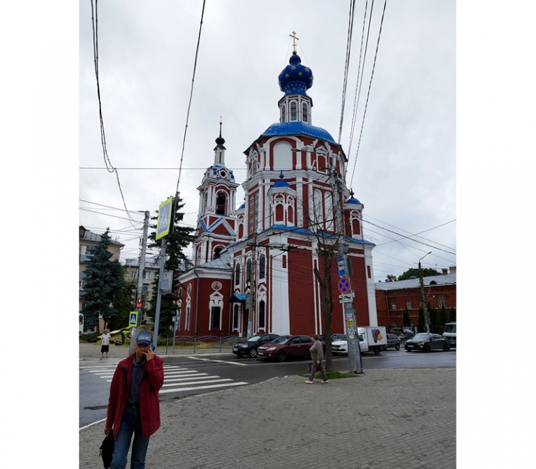 автора