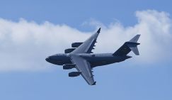 «Серый» борт в небе Москвы: Визит Джона Рэтклиффа был организован, как настоящая специальная операция